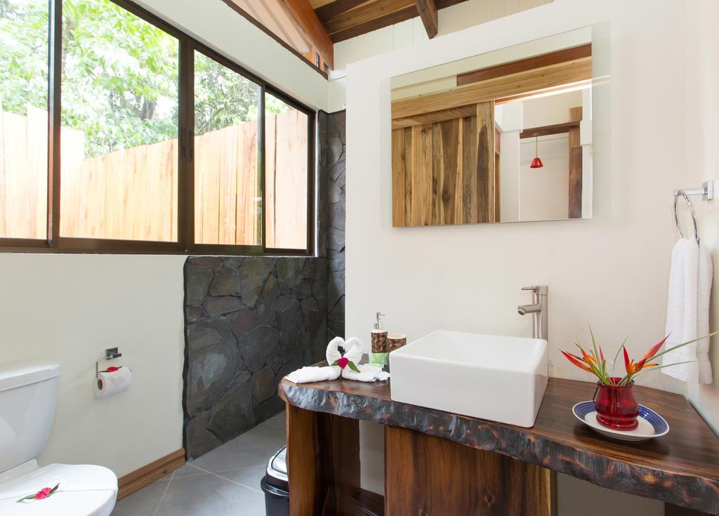 Casitas Tenorio B&B And Farm Bijagua Bagian luar foto