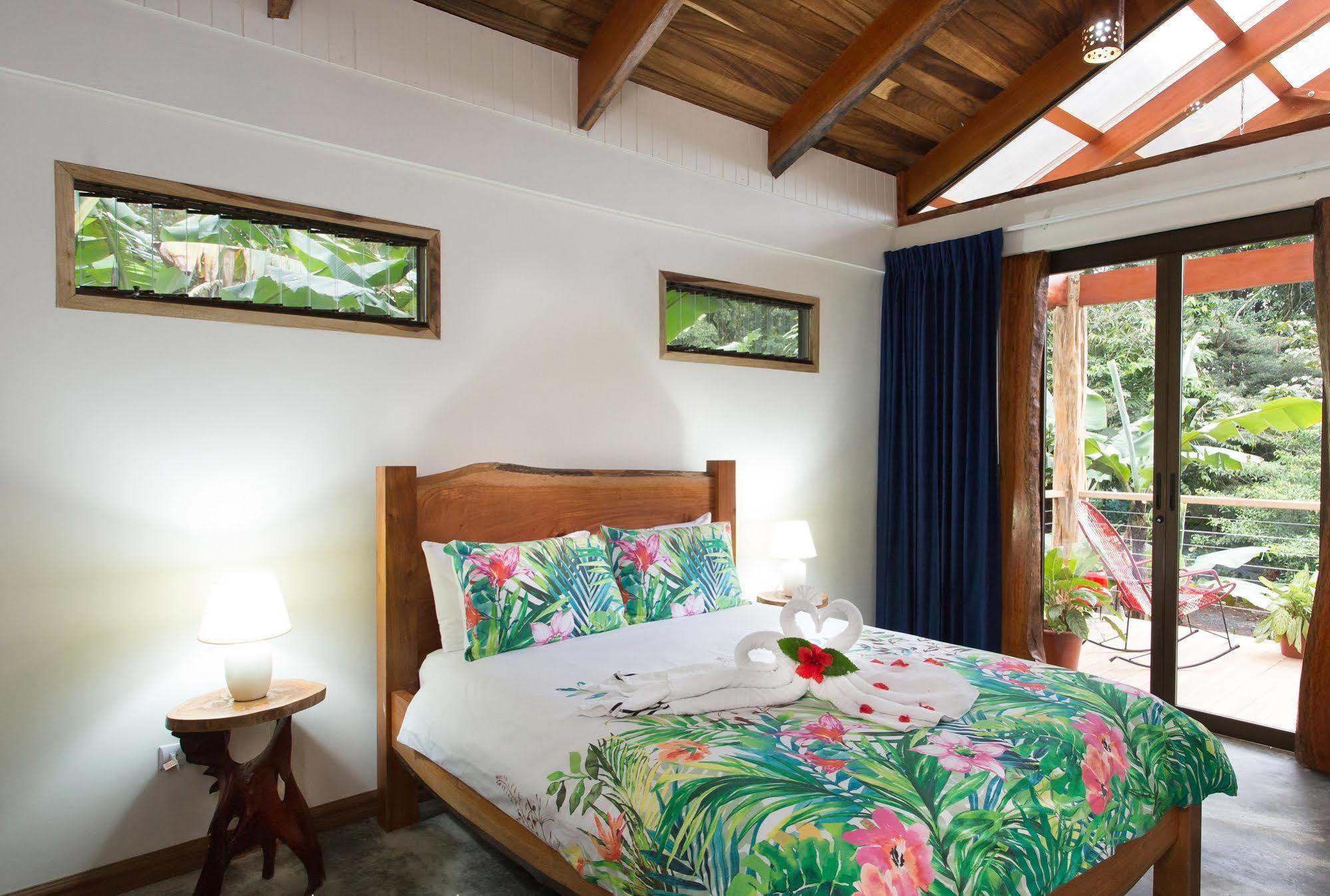 Casitas Tenorio B&B And Farm Bijagua Bagian luar foto